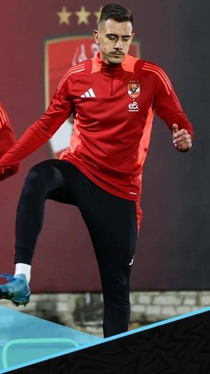 مغني سيئ.. ما لا تعرفه عن جراديشار مهاجم الأهلي الجديد